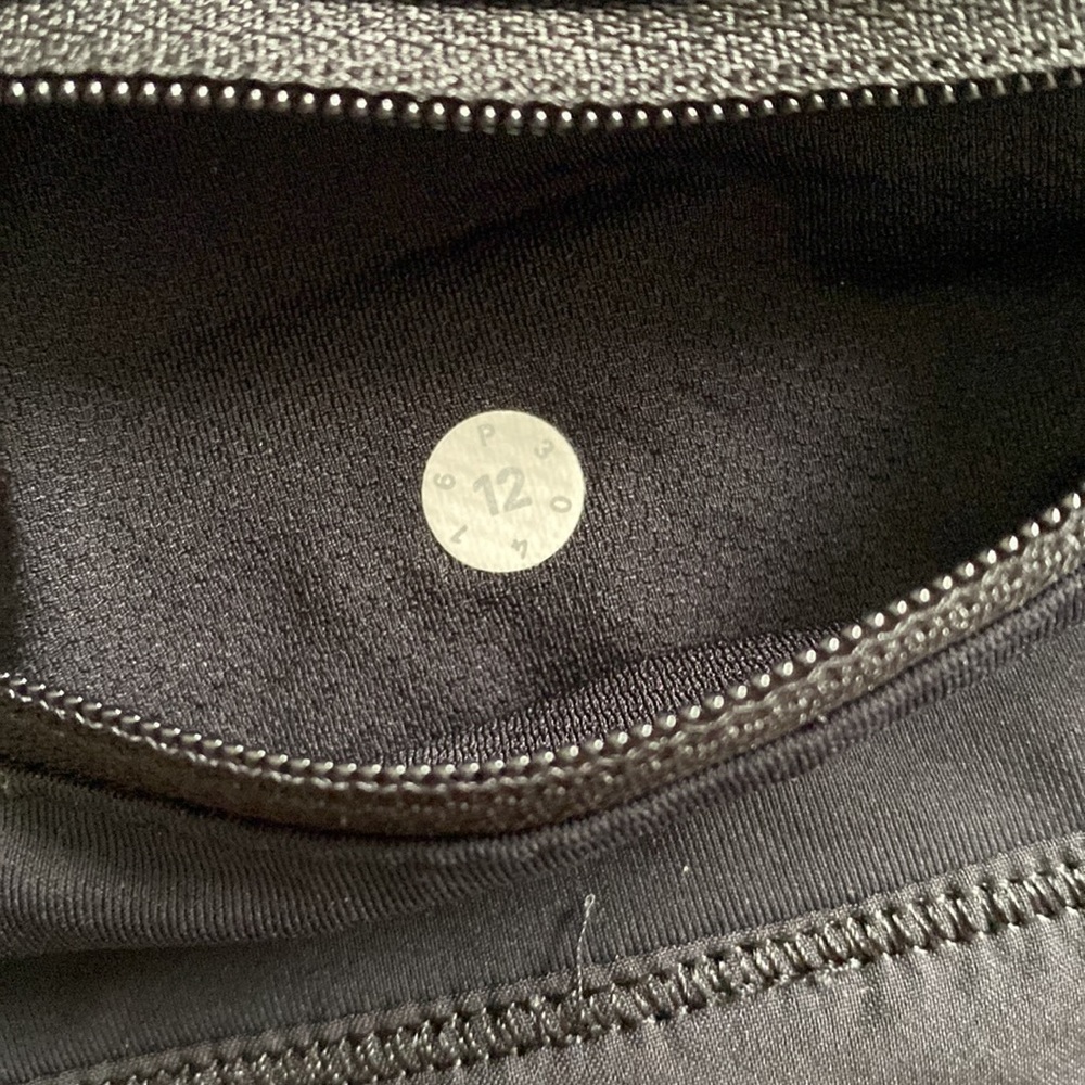 Lululemon skirt - Picture 5 of 6